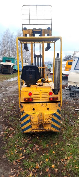 Wózek widłowy rak Suchedniów książka UDT silnik C330 Ursus