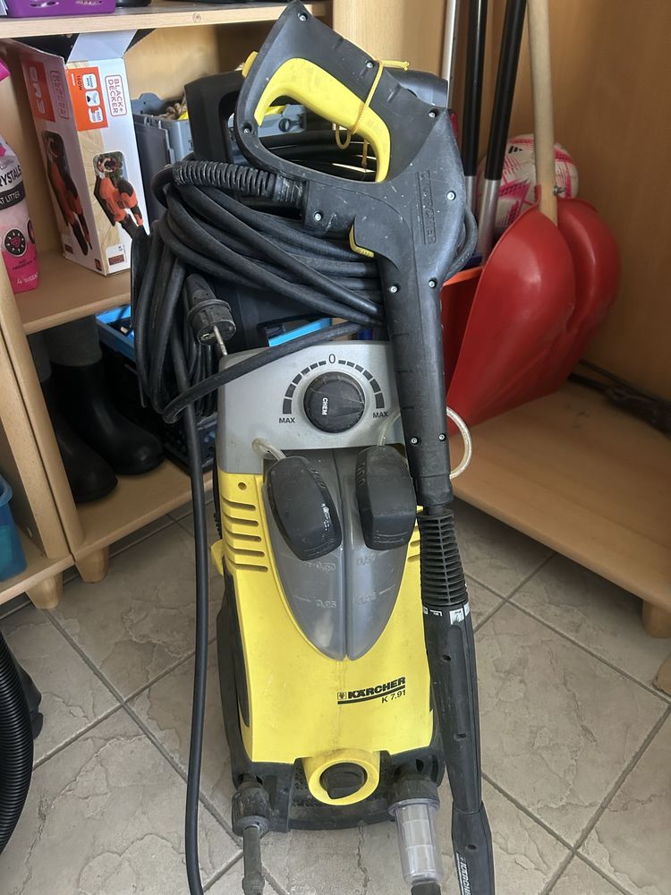 Sprzedam Karcher k7.91