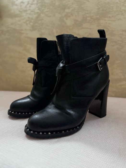 Зимові черевики на підборах