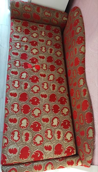 Терміново продам диван б/у.