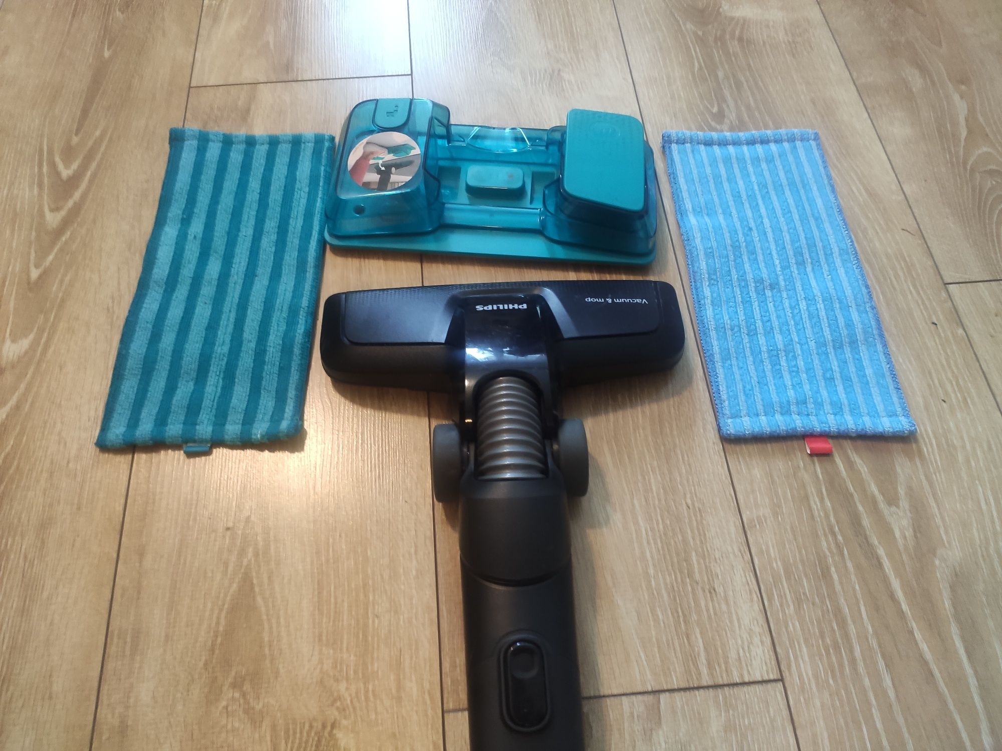 Philips -- nasadka szczotka mopujaca -- vacuum & mop