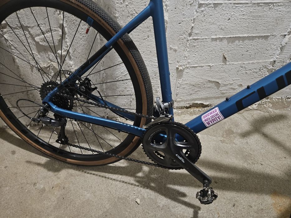 Cube Nuroad super stan