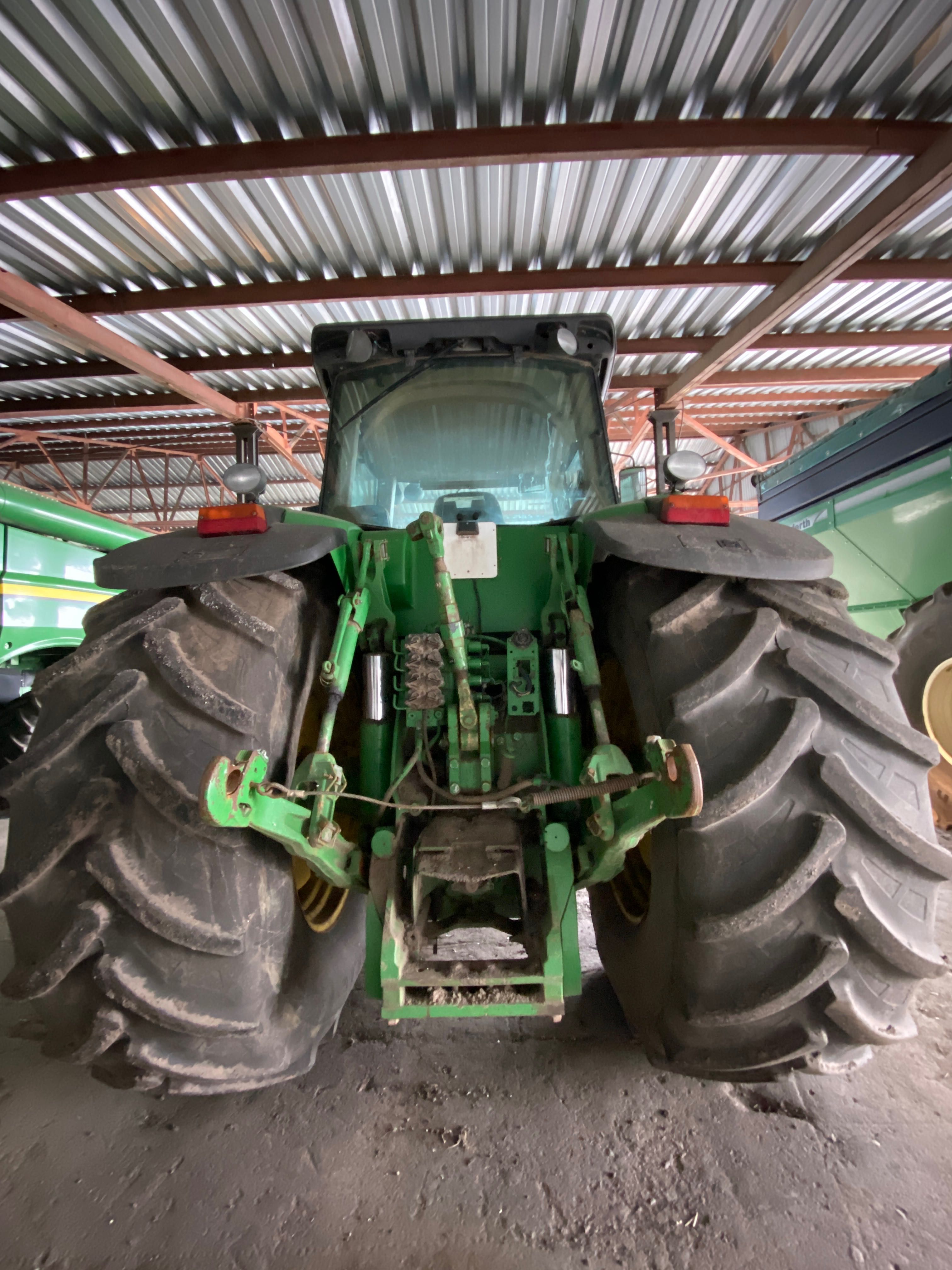 Трактор JOHN DEERE 8530