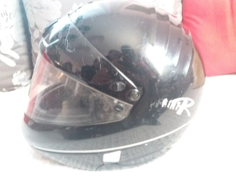 Продам мотошолом Schuberth r2