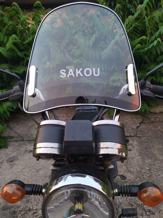 Обтекатель мото (ветровое стекло) универсальный