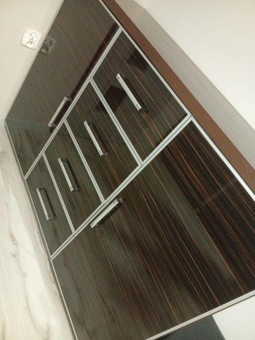 Zestaw mebli szafa  przesuwna komoda brąz beż połysk