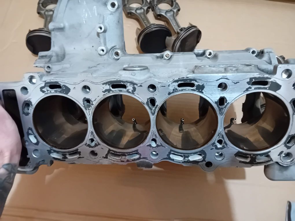 GSXR 1000 K7/K8 material