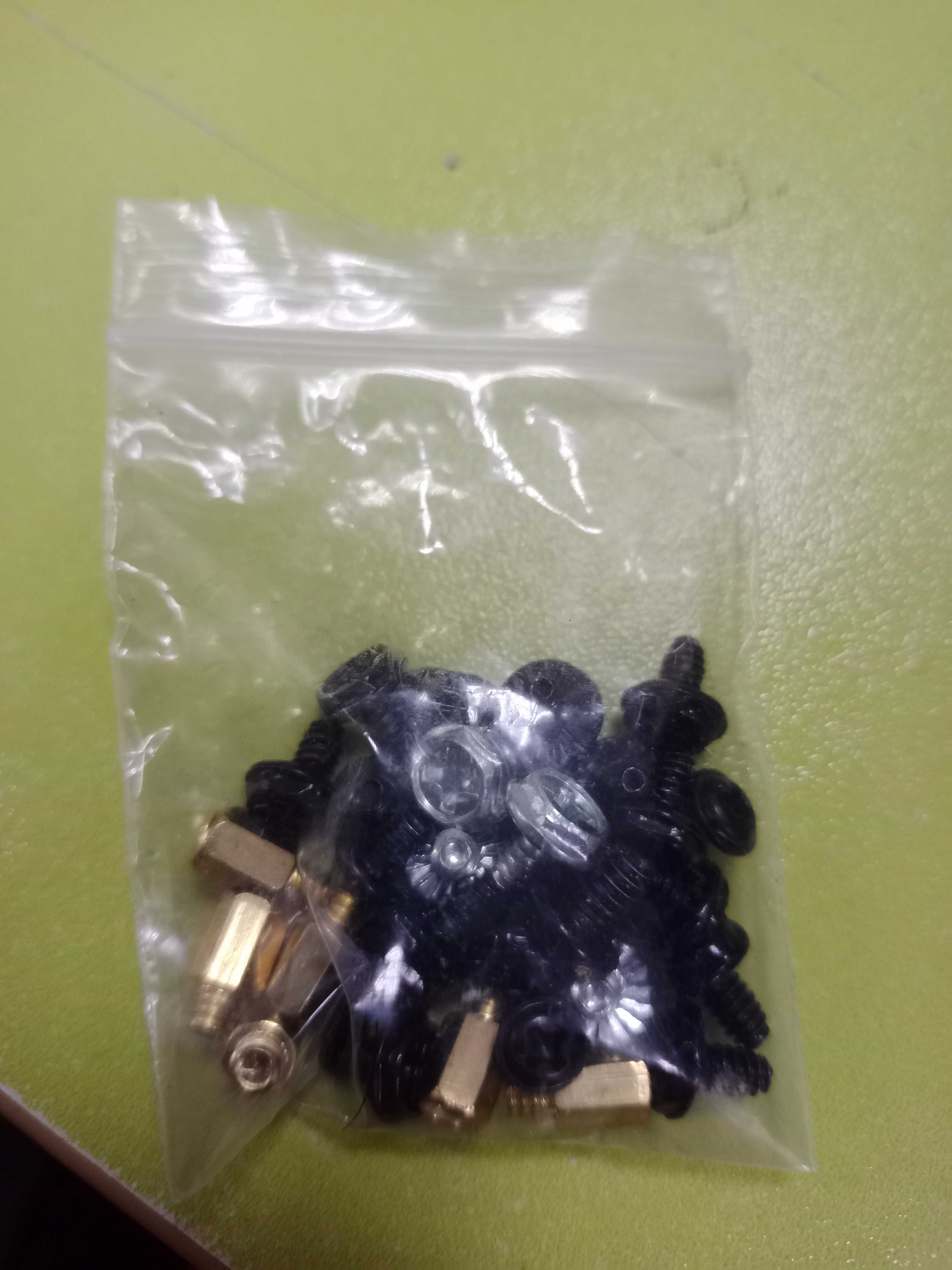 Материнська плата  GYGABYTE GA-F2A68HM-DS2(Б/У)