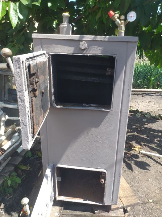 Котел в робочому стані+ все для опалення