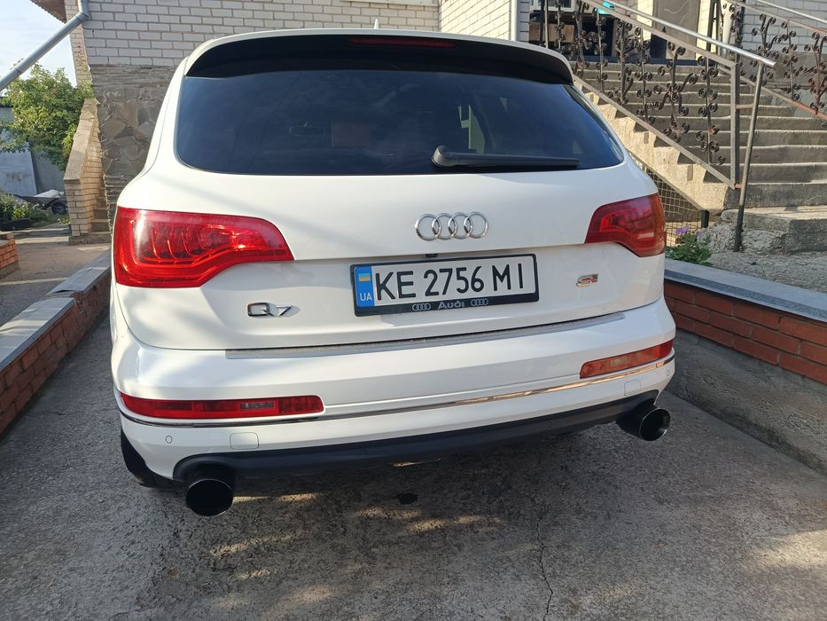 Продам Audi Q7 в отличном состоянии