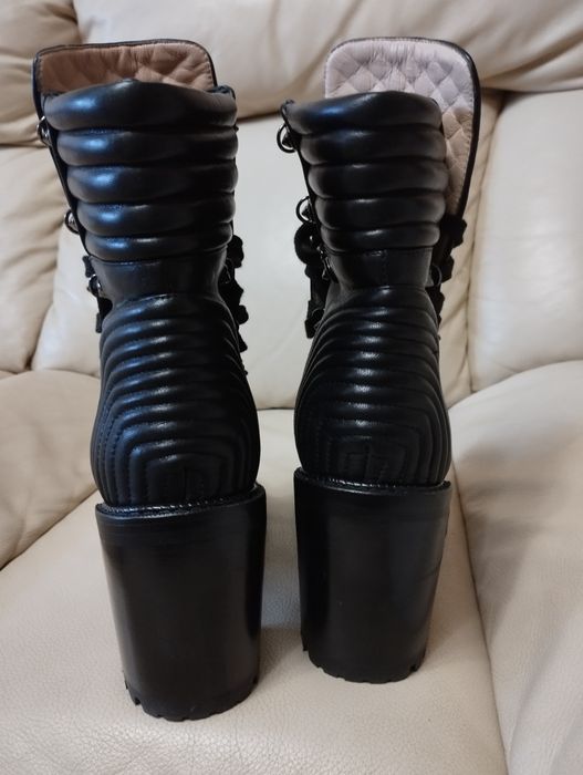 Лабутени шкіряні Christian Louboutin 38 розмір