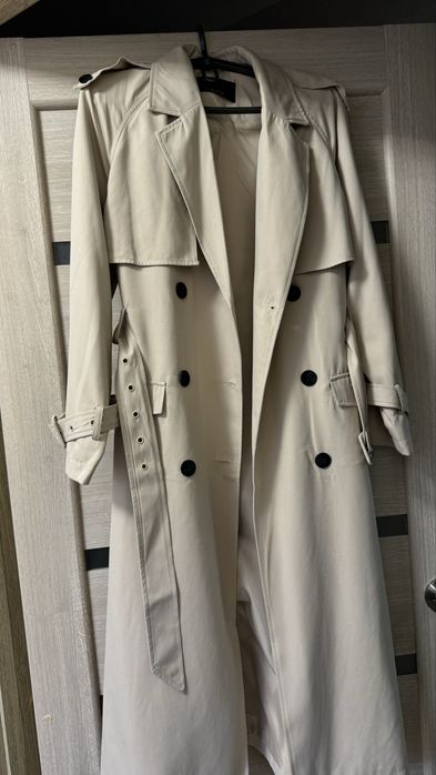 Стильний класичний тренч в гарному стані