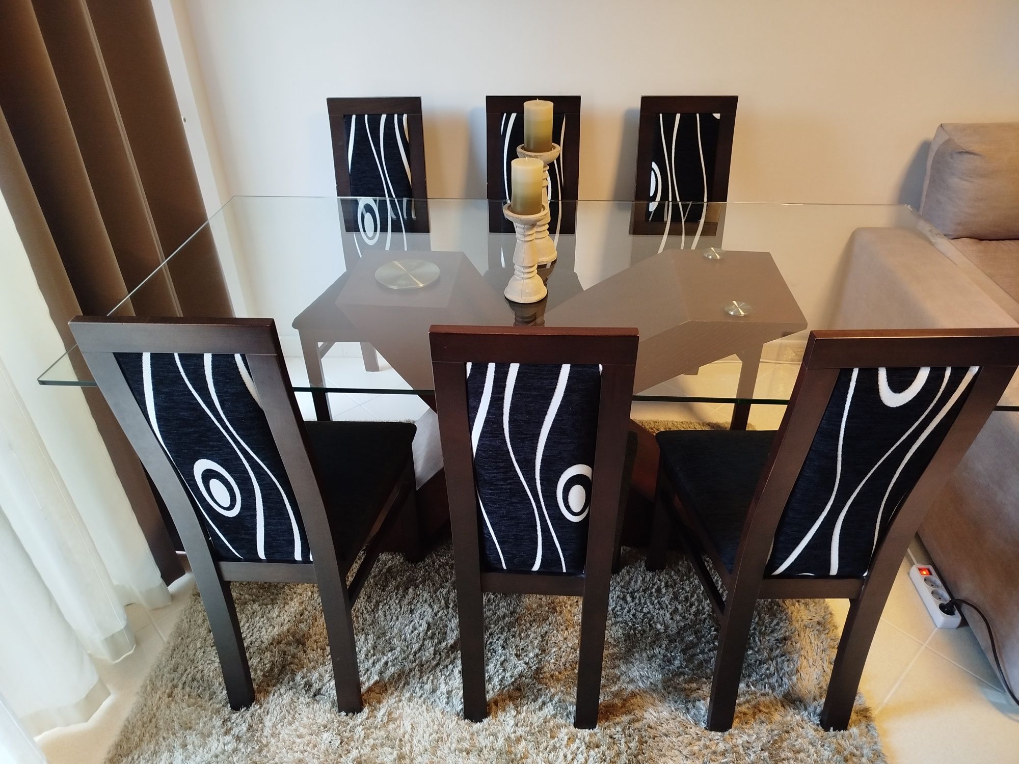 Mesa de Sala em Vidro com 6 cadeiras