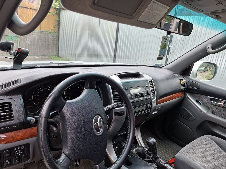 Toyota Land Cruiser 4-D4, Salon Polska, zamiana