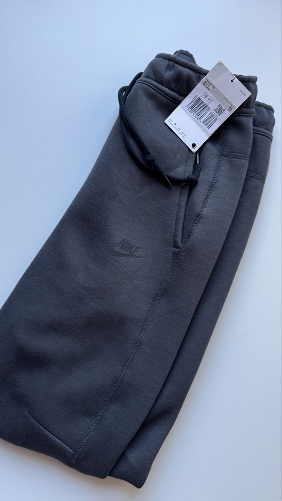 Nike Tech Fleece Anthracite w rozmiarze XS drill black joggers