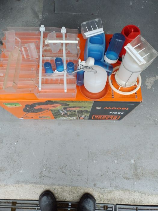 Comedouros e bebedouros