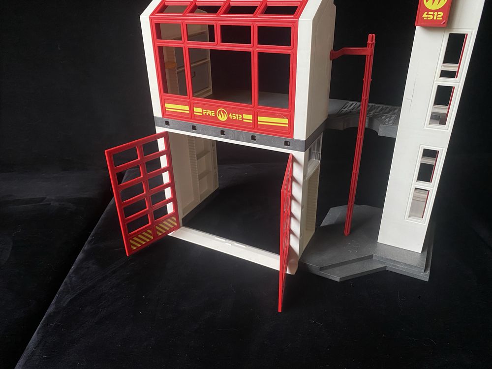 Playmobil 5361 remiza straży pożarnej z alarmem - baza straż pożarna
