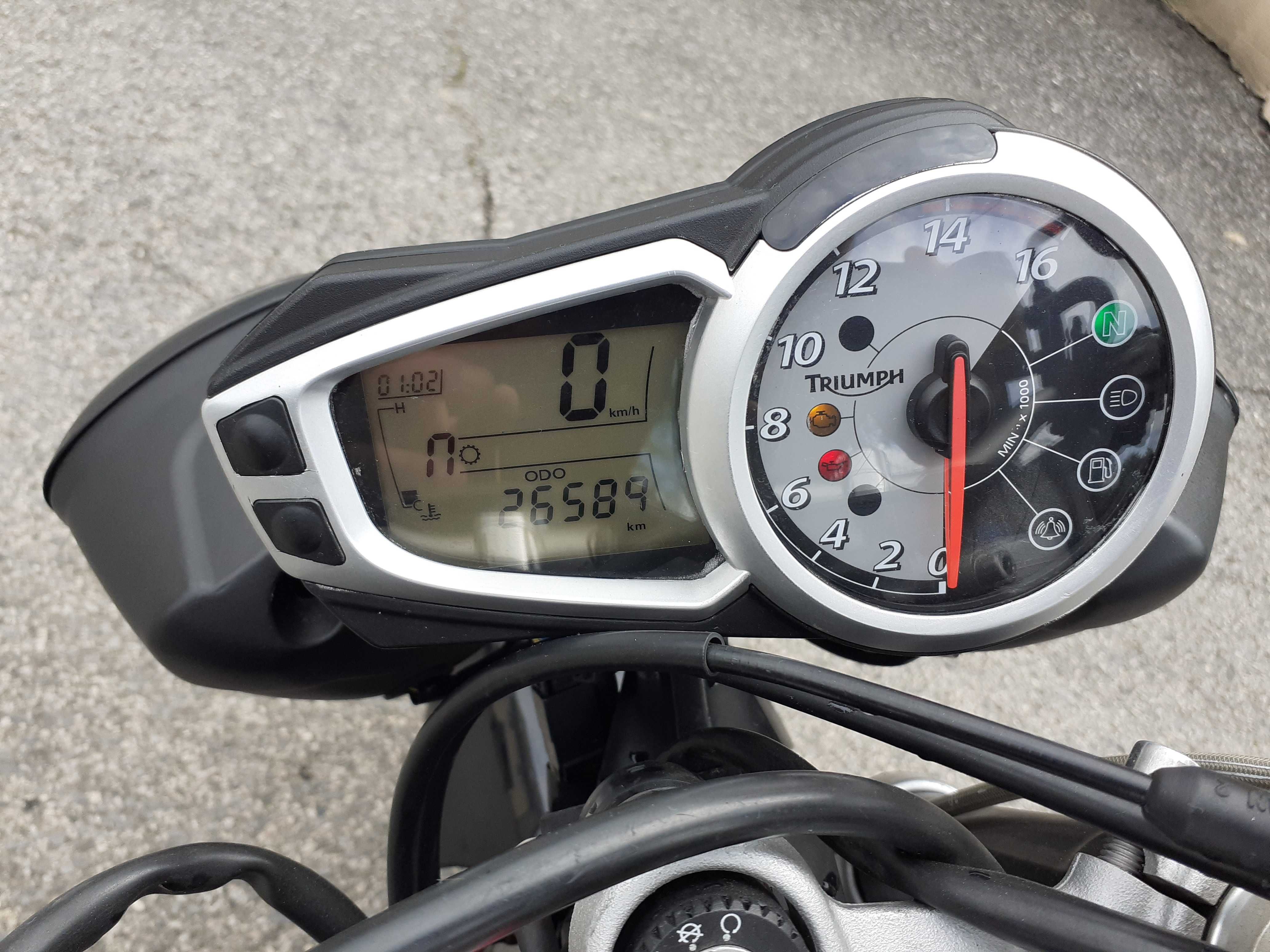 Triumph Street Triple R 675 z 2011 roku przebieg 26589 km. ładny stan