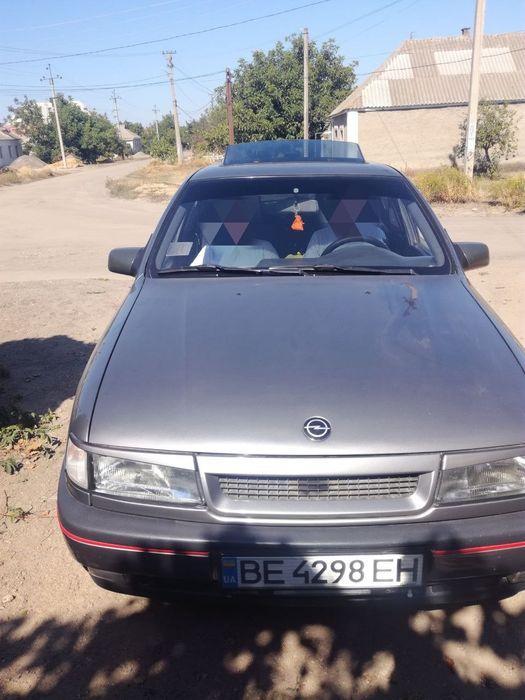 Opel Vectra A 1989 автомобіль