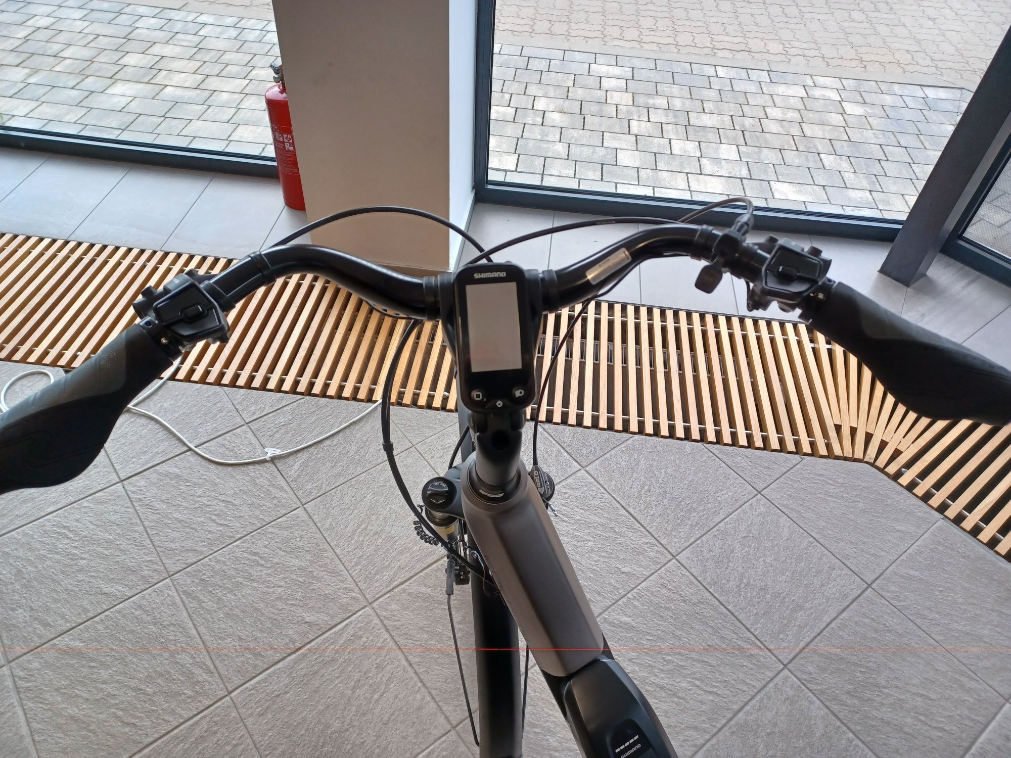 Rower elektryczny Unibike Energy rama 21", napęd-pasek, stan idealny
