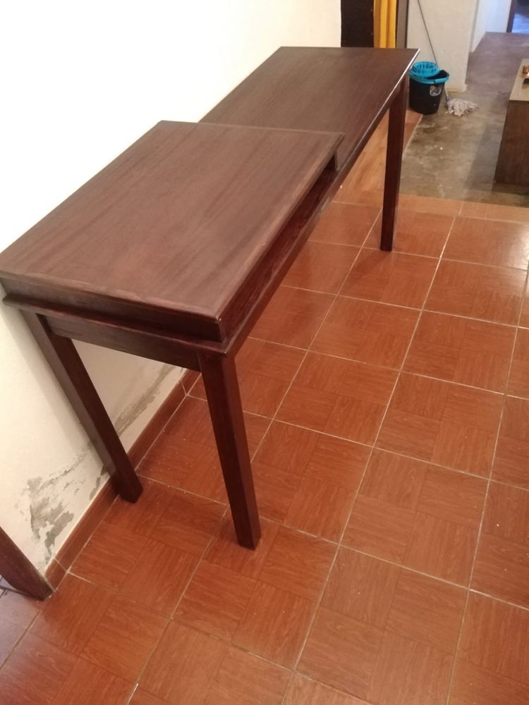 Mesa estilo aparador