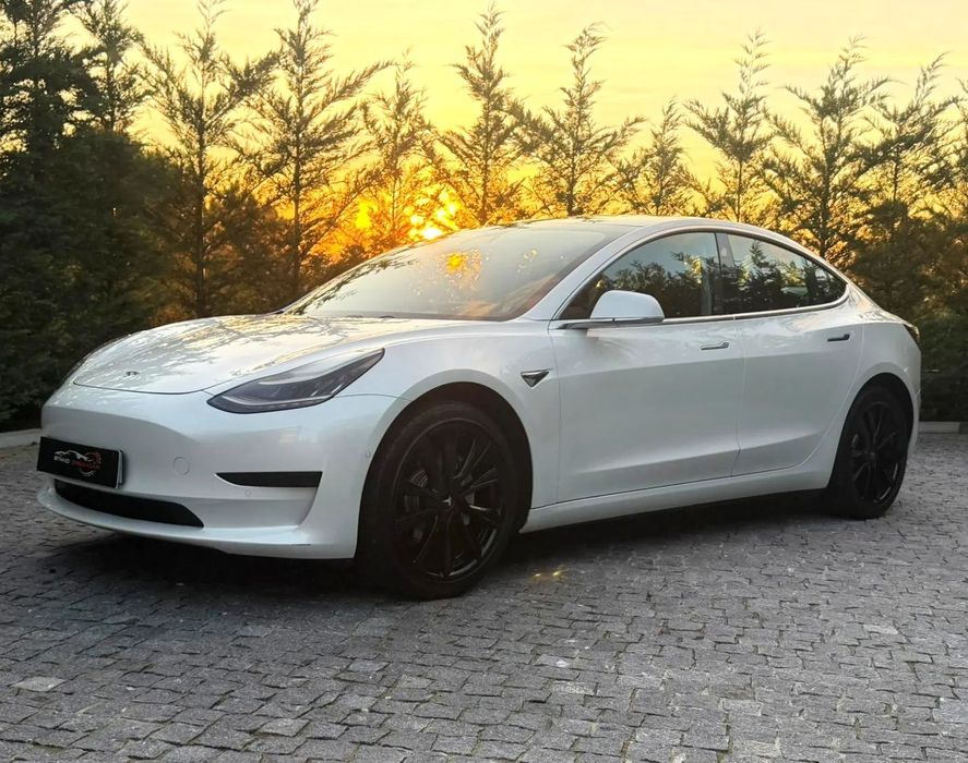 Tesla Model 3 Standard Range Plus RWD