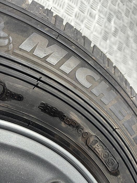 Kolo Felga Opona Land Rover Defender 7Jx16Eh2 Et33