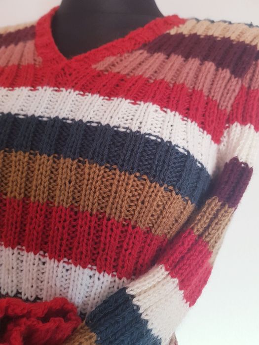 Kolorowy sweter damski robiony na gruntach Top Vintage rozmiar XS/S .