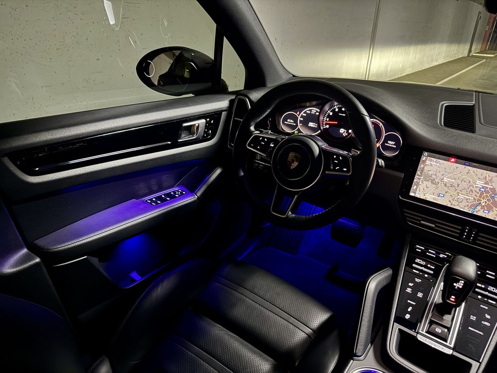 Porsche Cayenne Official