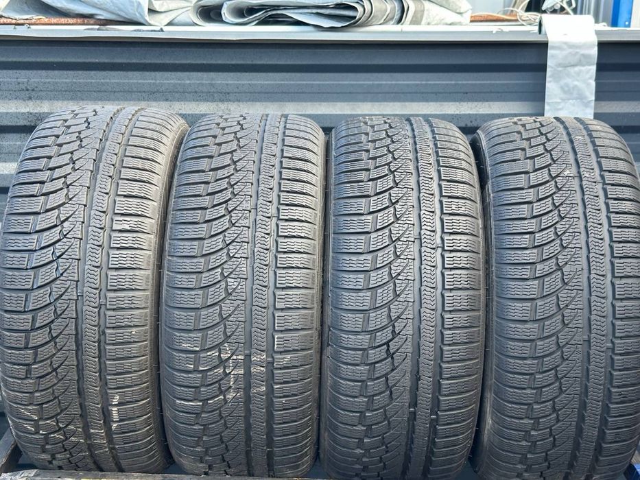 Nokian 235/45/R18 8 mm 2020 рік  (Як новий)