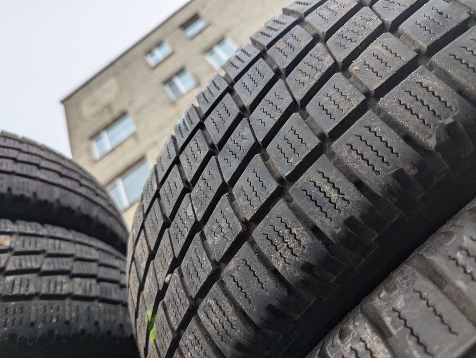 215/70R15C  Toyo