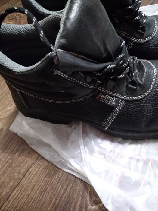 Ботинки спецовые(б/у)