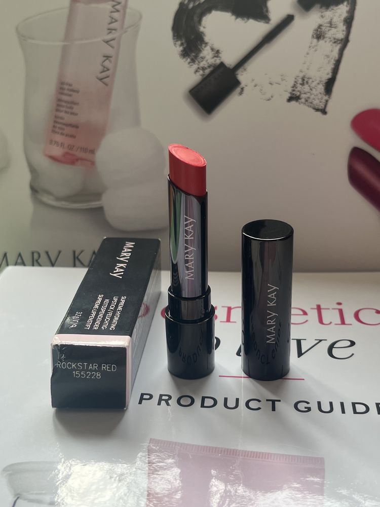 Wyjątkowo Nawilżająca Szminka Supreme  Mary Kay