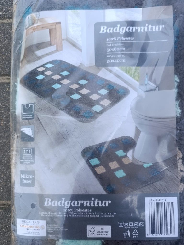 Zestaw łazienkowy (Badgarnitur) wykonany w 100% z poliestru
