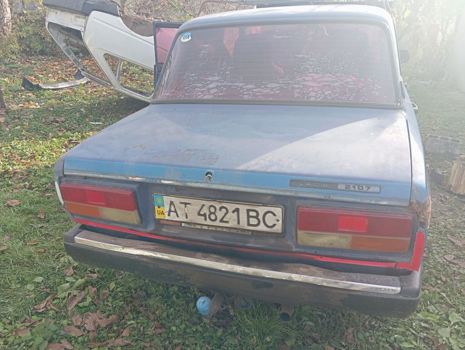Розбираю ваз 2107 є капот двері багажник та багато інших запчастин