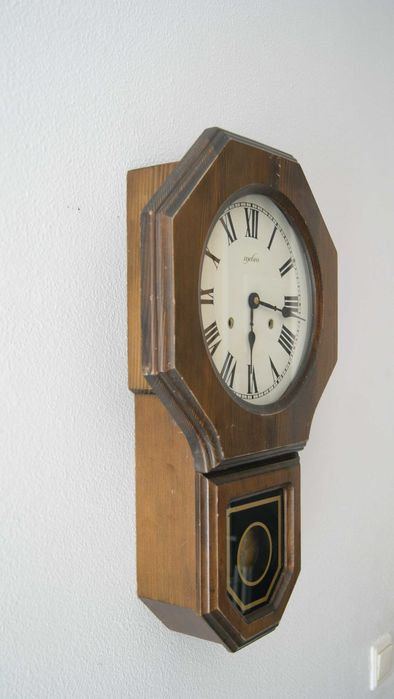 341 Zegar wiszący mechaniczny koreański Daewoo Meteo 1979 rok
