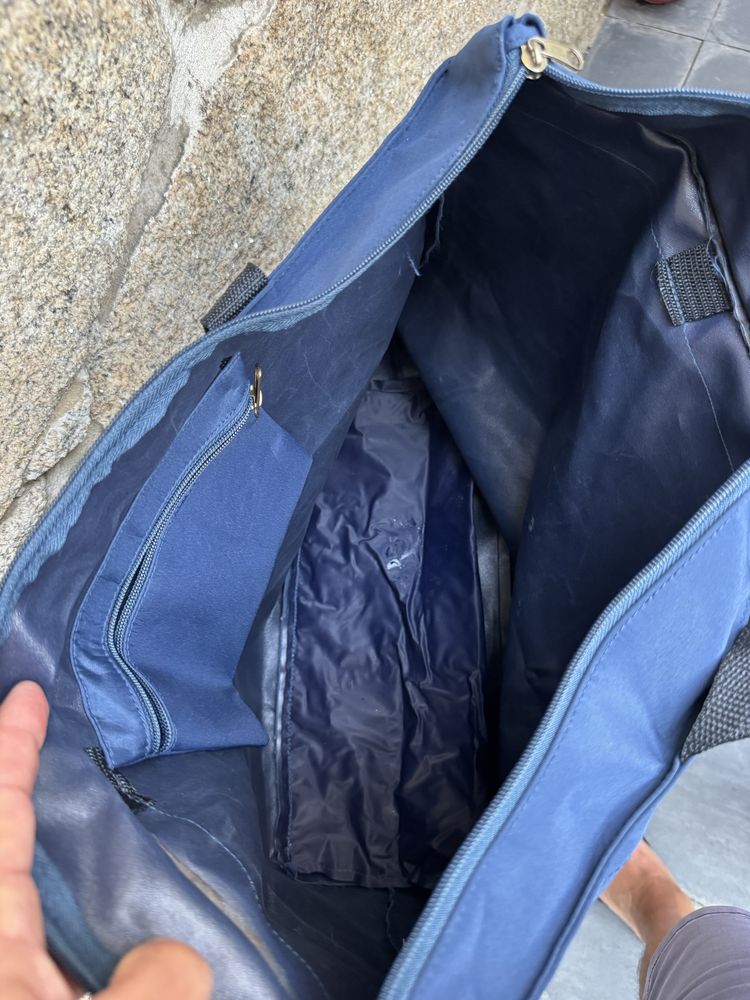 Saco a tiracolo.