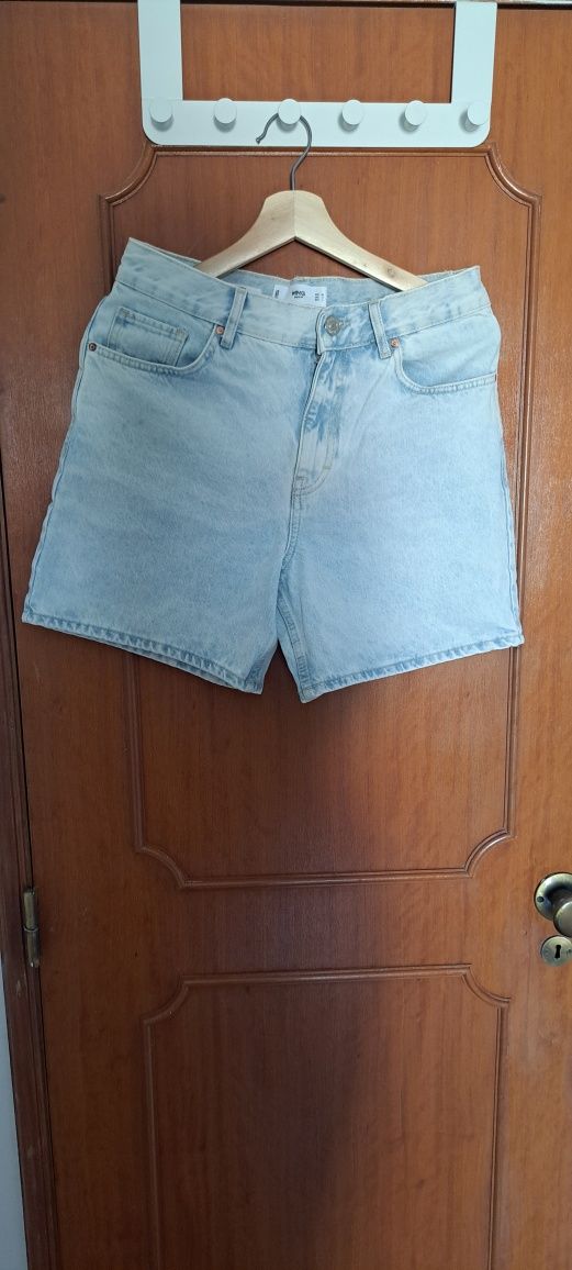 Calças de ganga shorts.