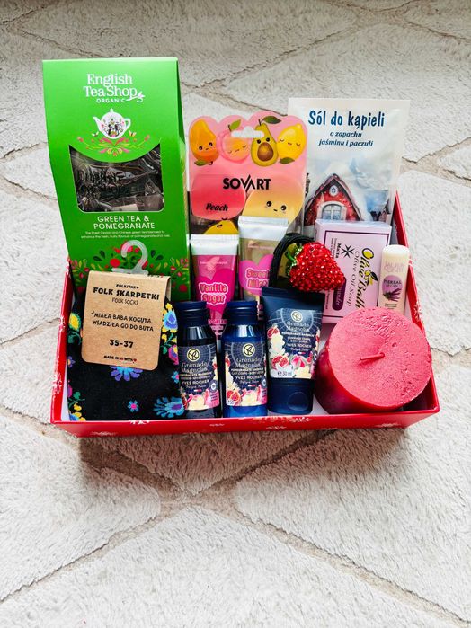 Zestaw prezentowy urodzinowy z Yves Rocher