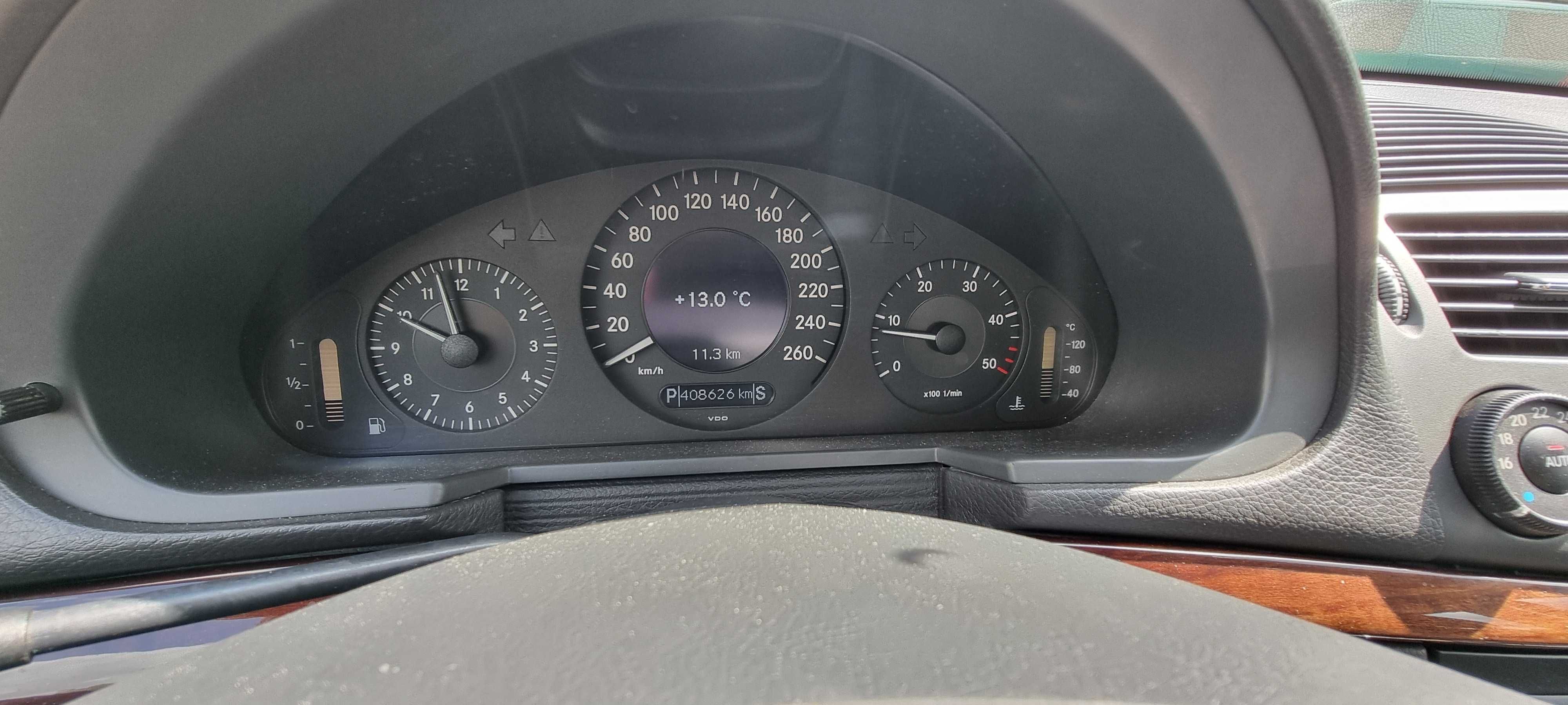 Mercedes E270 , 2002
