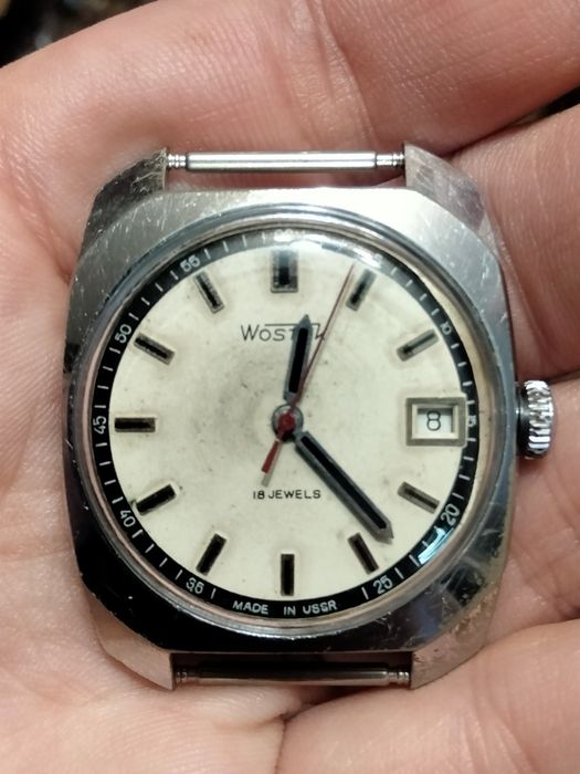 Часы Восток наручные механические СССР