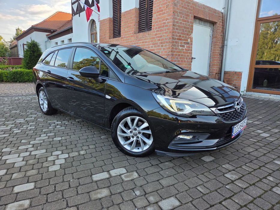 Opel Astra 1.6 Cdti Dobry stan Zobacz warto...