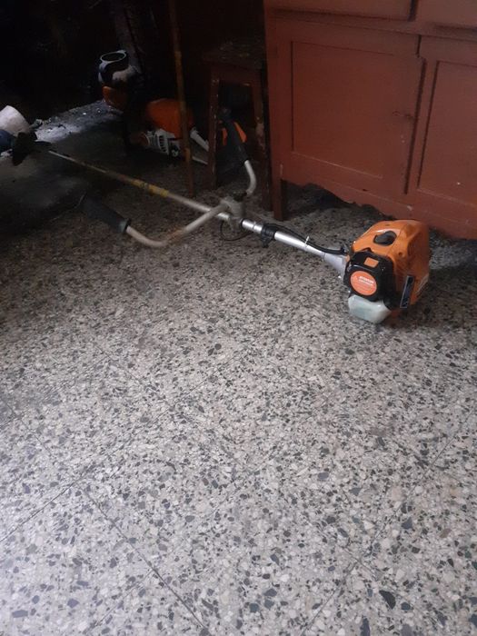 Limpeza de terrenos e quintais