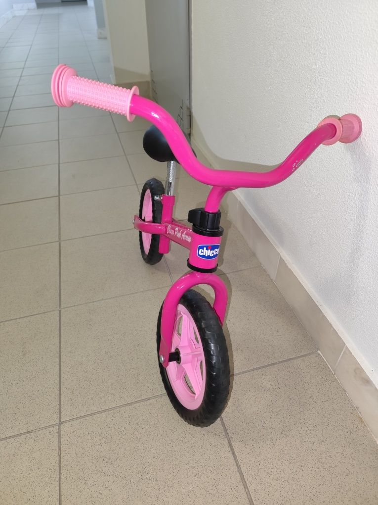 Chicco - Bicicleta de Aprendizagem Rosa Sem Pedais