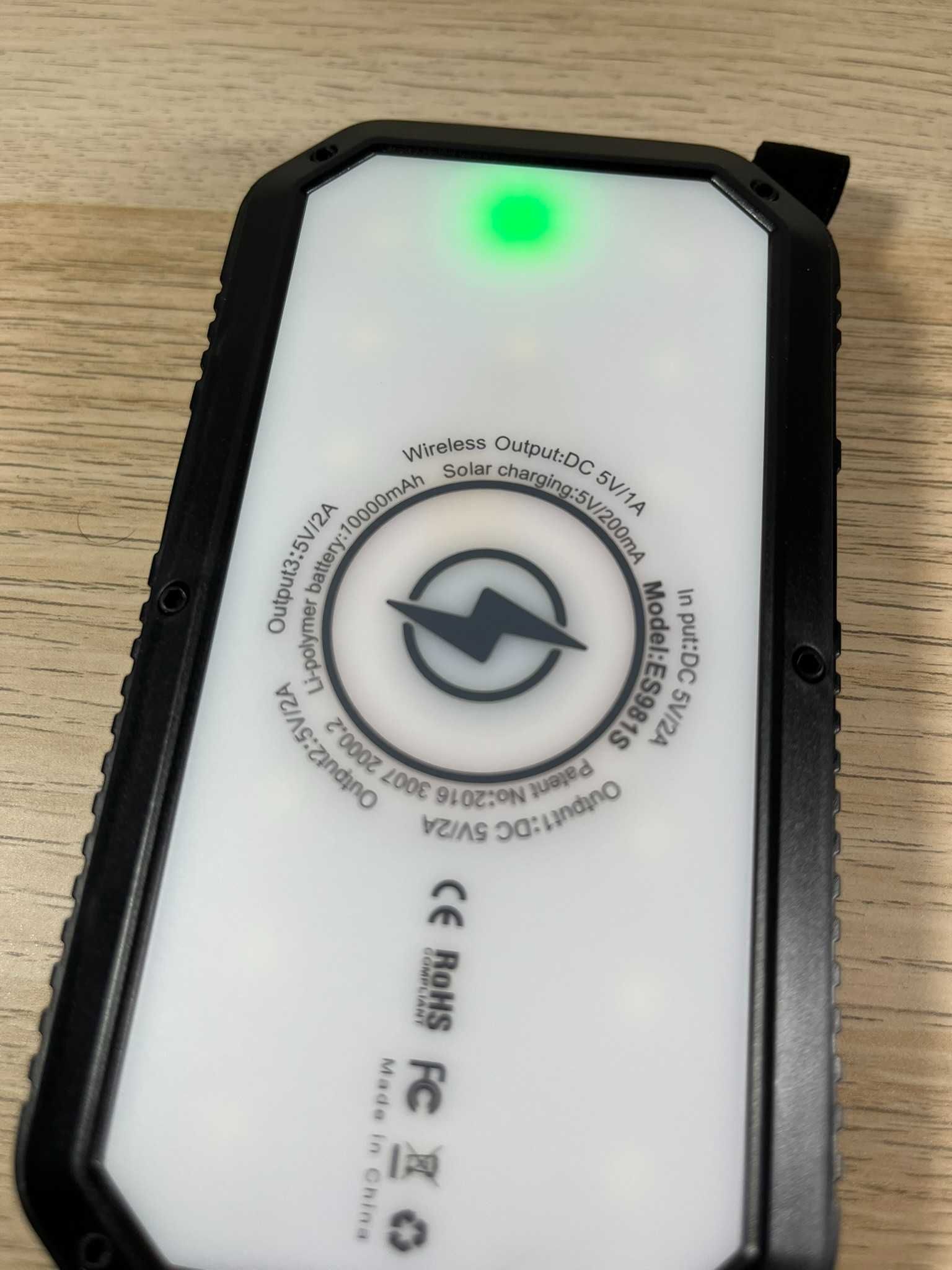 Powerbank c/ painel solar, carregamento sem fios e lanterna