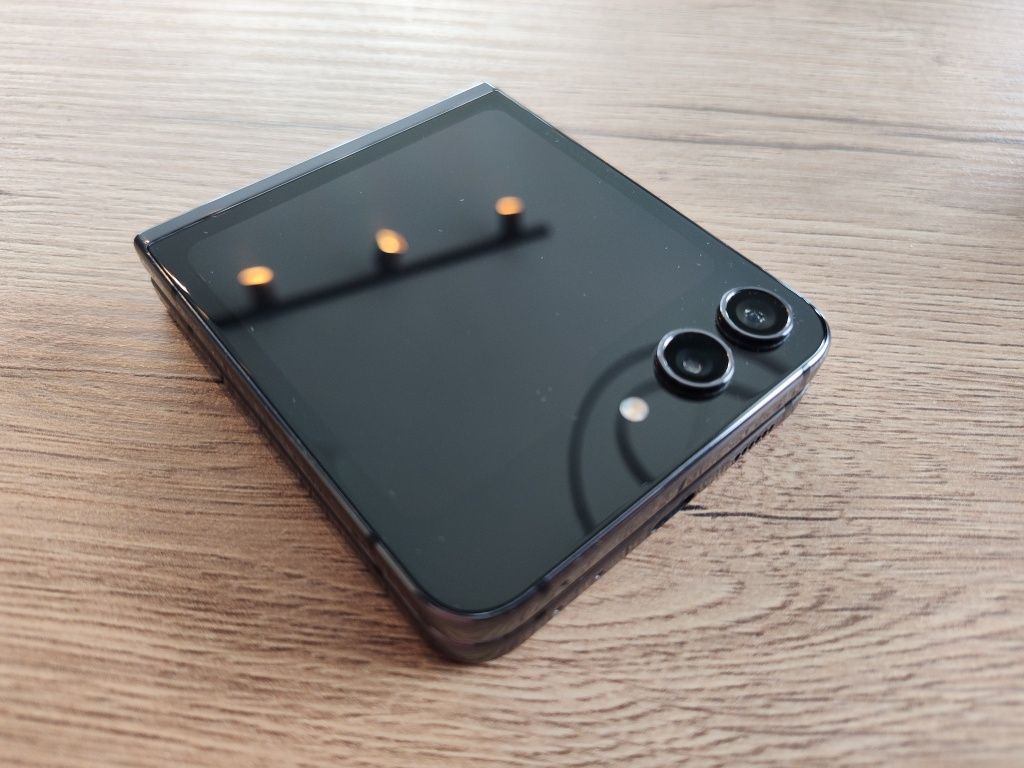 Samsung Galaxy Flip5 szary na gwarancji