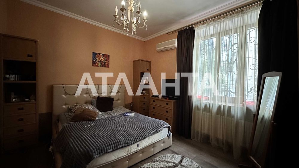 Фасадна двокімнатна сталінка, Центр, Приморський, Фонтан, ЖД вокзал