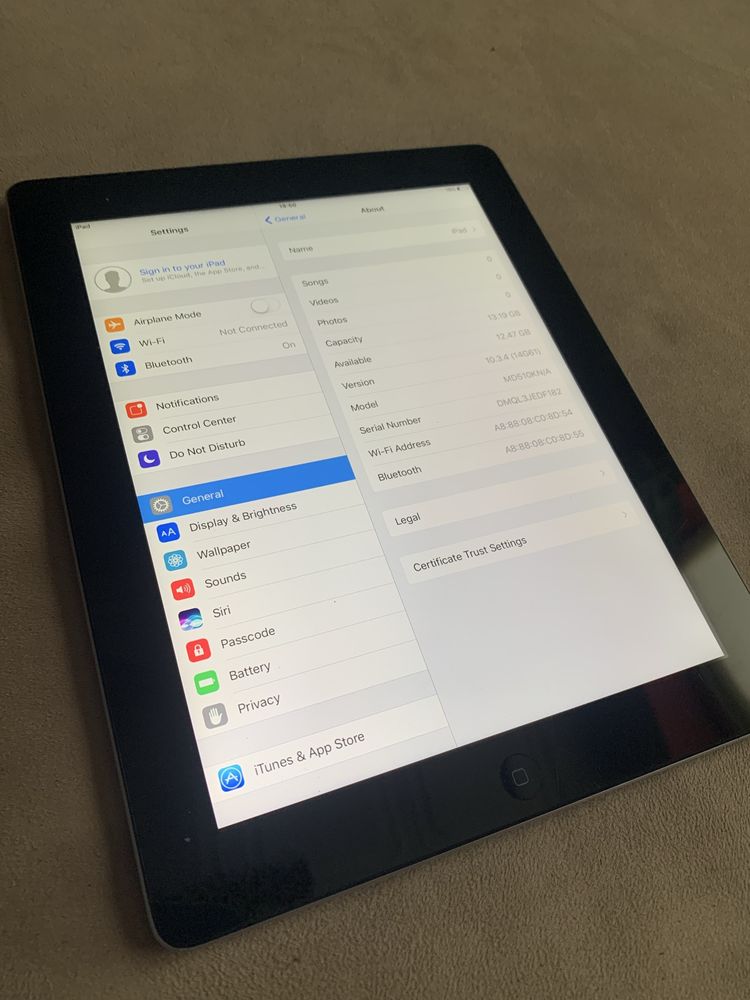 Apple iPad 4 model A1458 16 GB