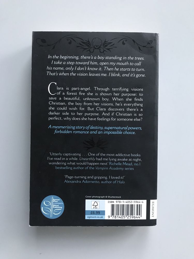 Książka „Unearthly” Cynthia Hand - English Version