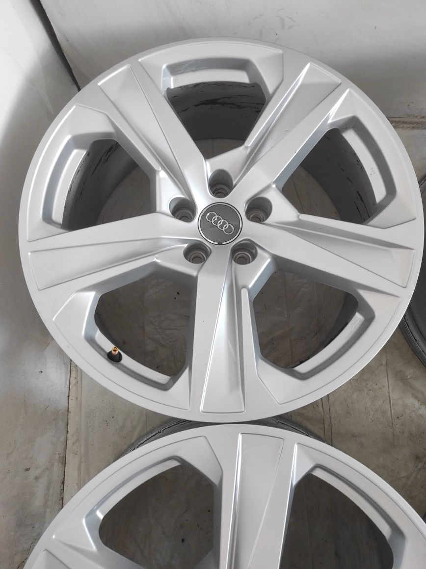 470 Felgi aluminiowe ORYGINAŁ AUDI R 19 5x112 otwór 66,6